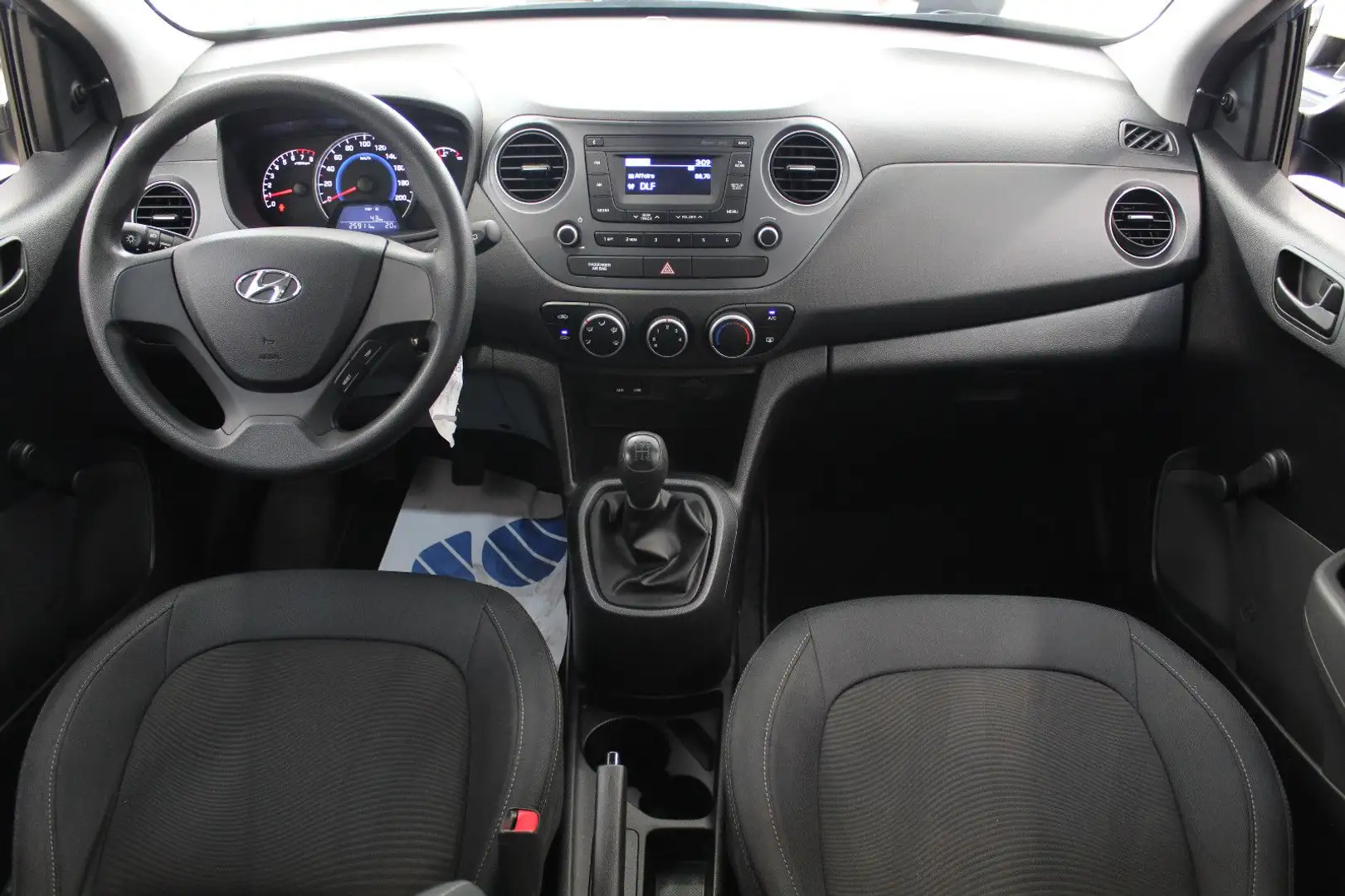 Vehicle image, number 14
