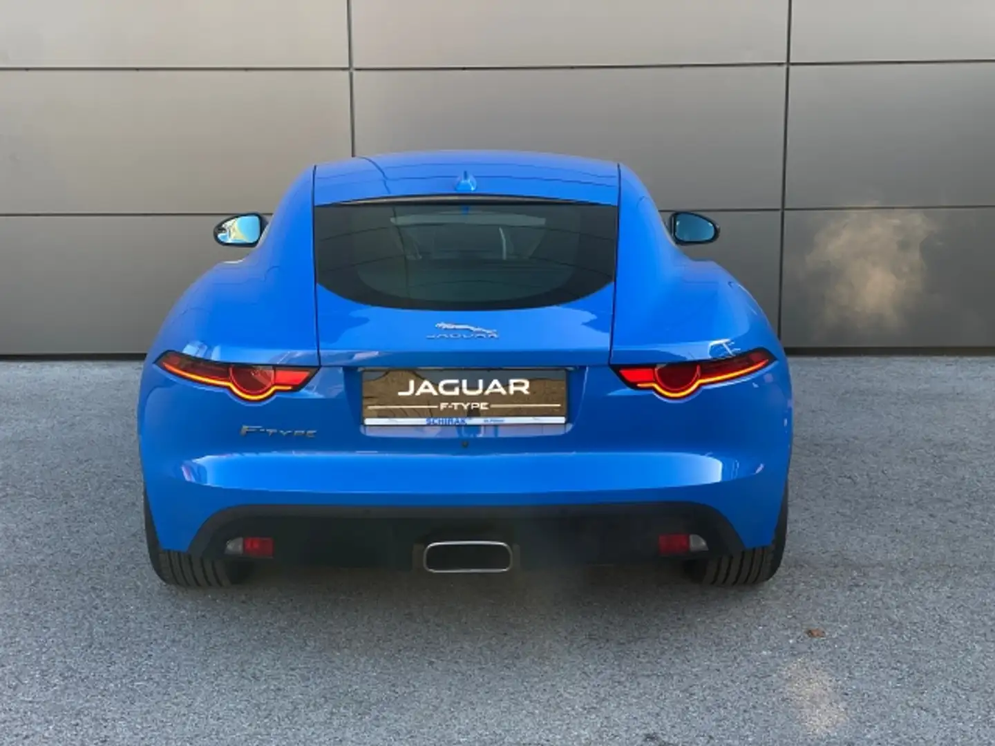 Vehicle image, number 7