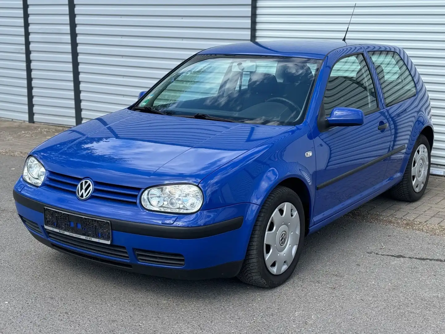 Vehicle image, number 4