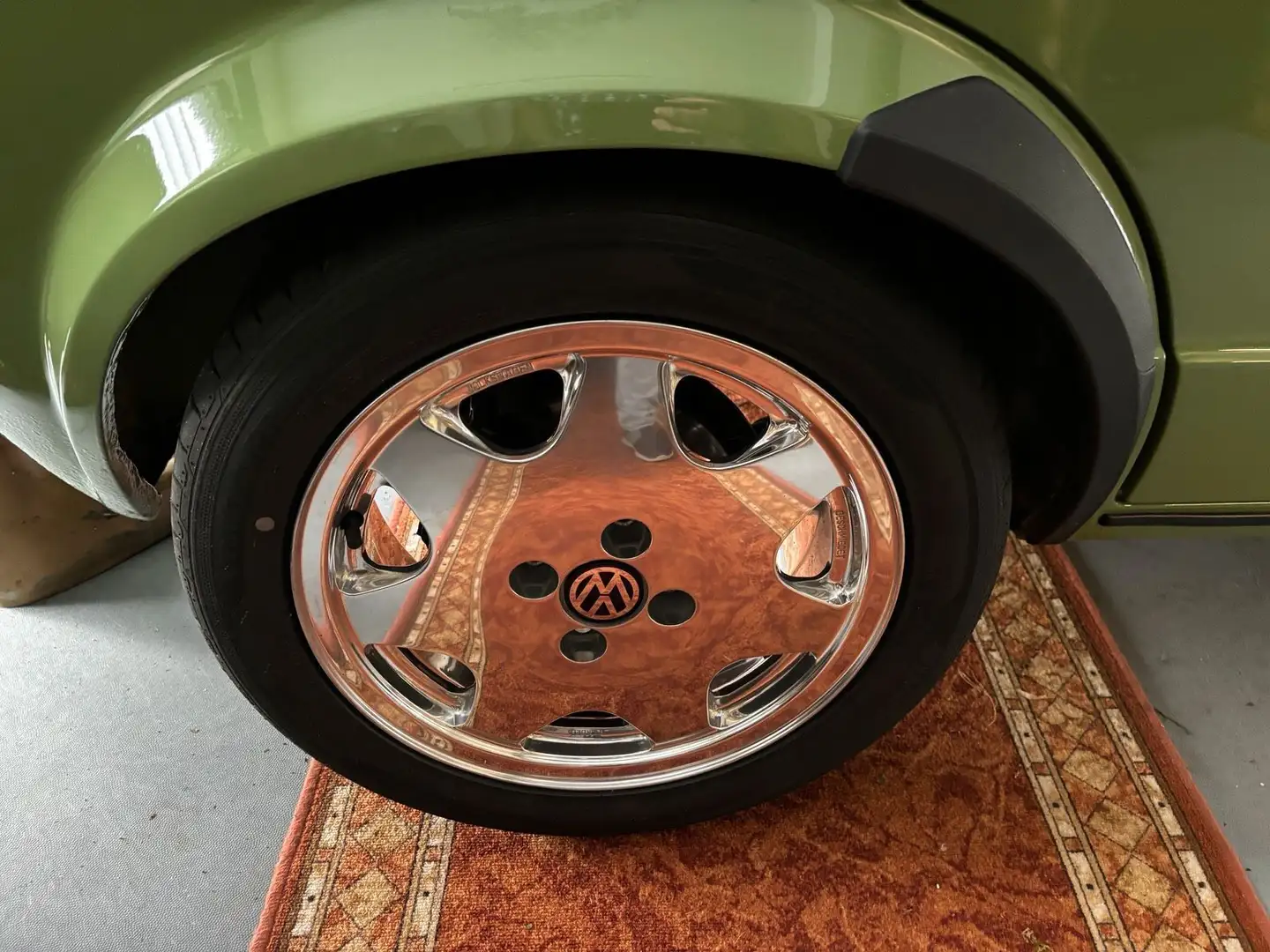 Vehicle image, number 4
