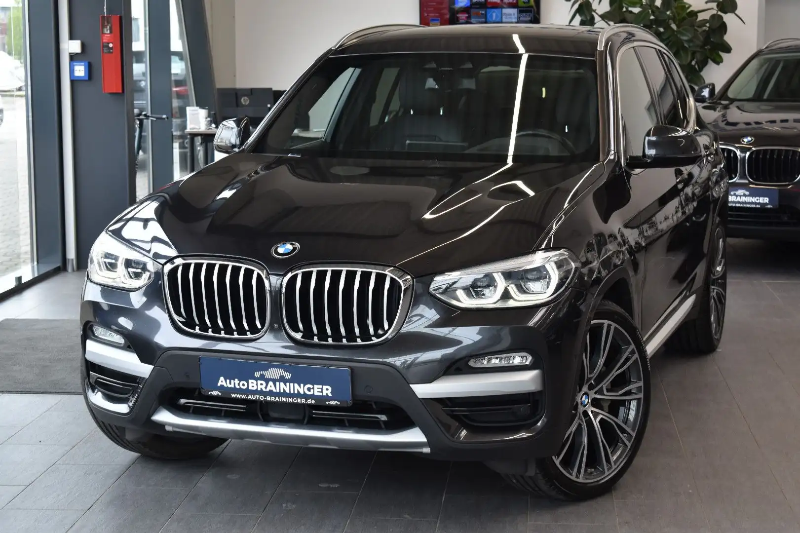 Vehicle image, number 1