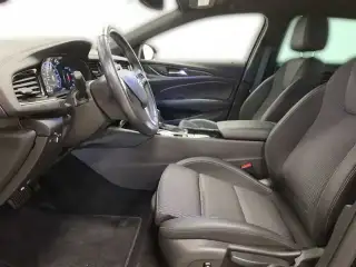Vehicle image thumbnail, number 8