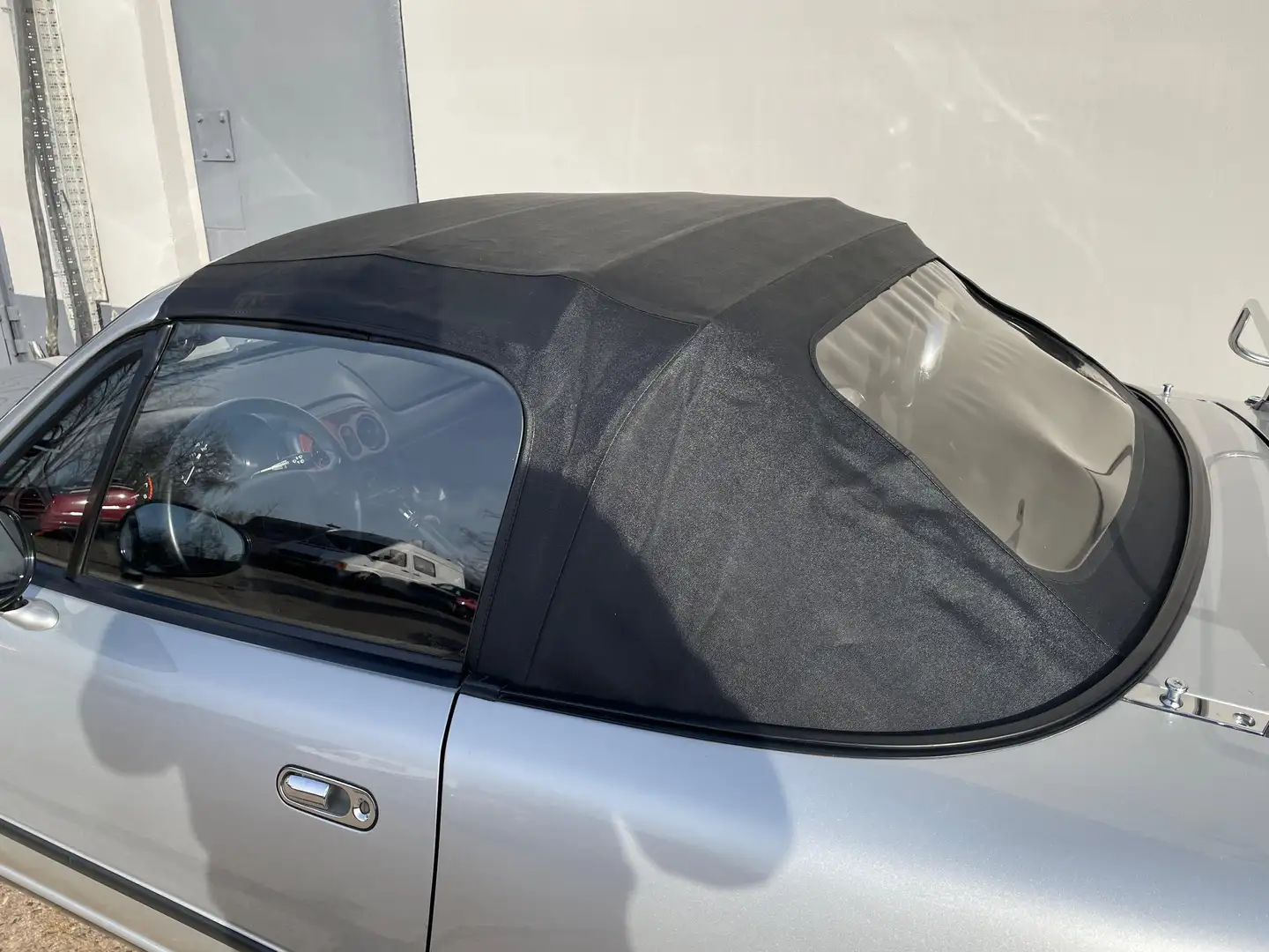 Vehicle image, number 4