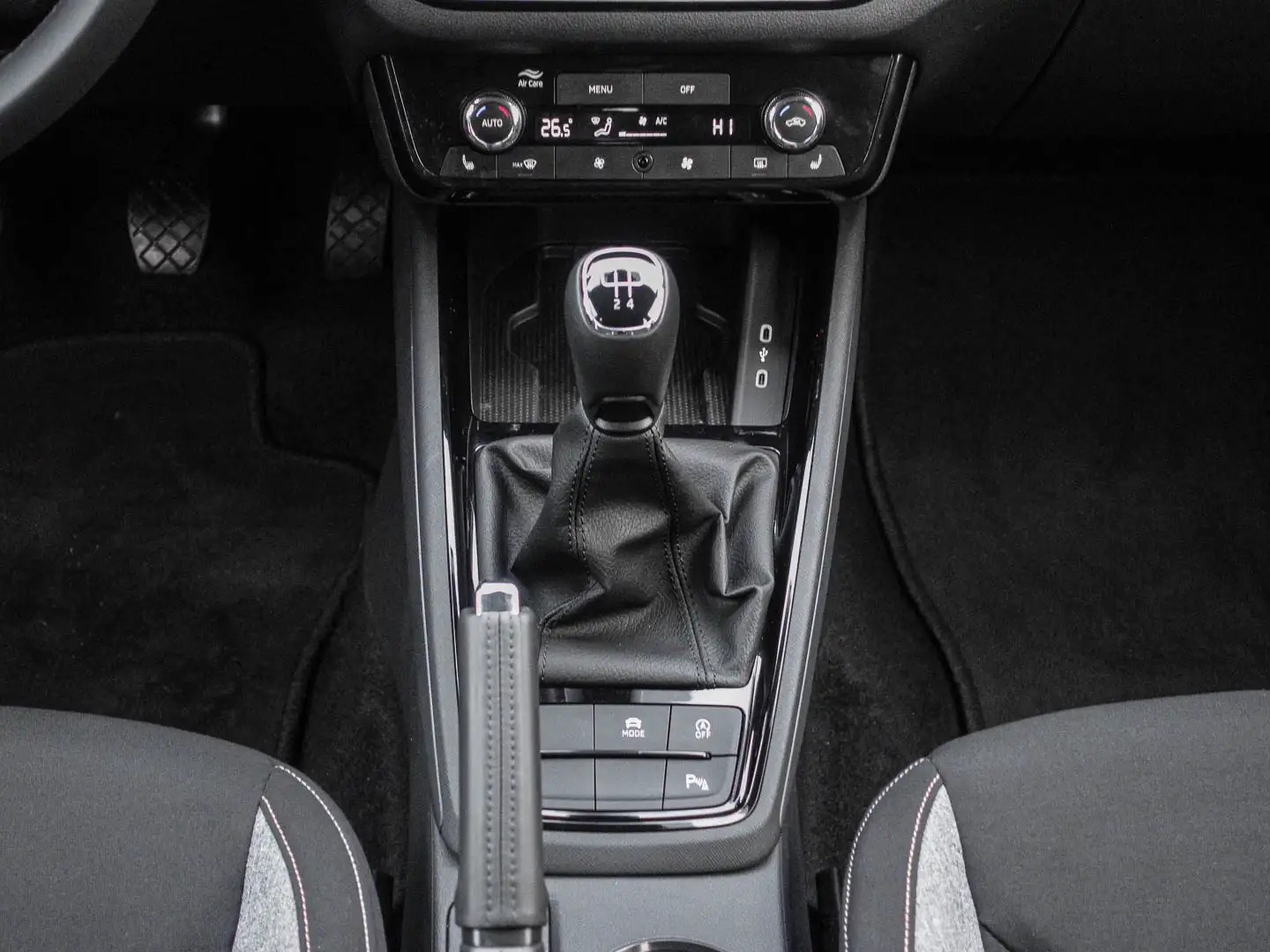 Vehicle image, number 13