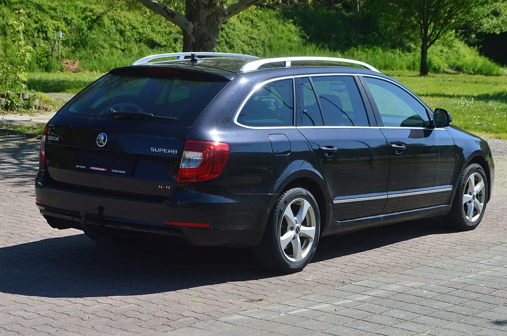 Vehicle image, number 7