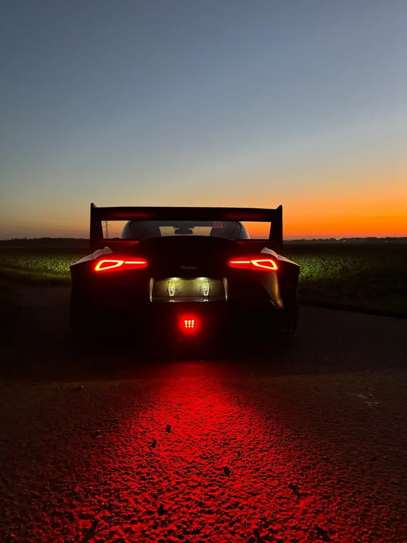 Vehicle image, number 2