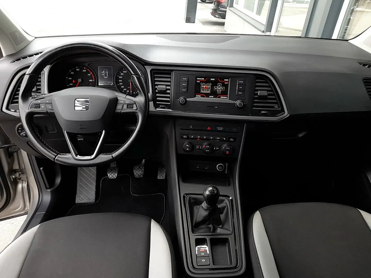 Vehicle image, number 3