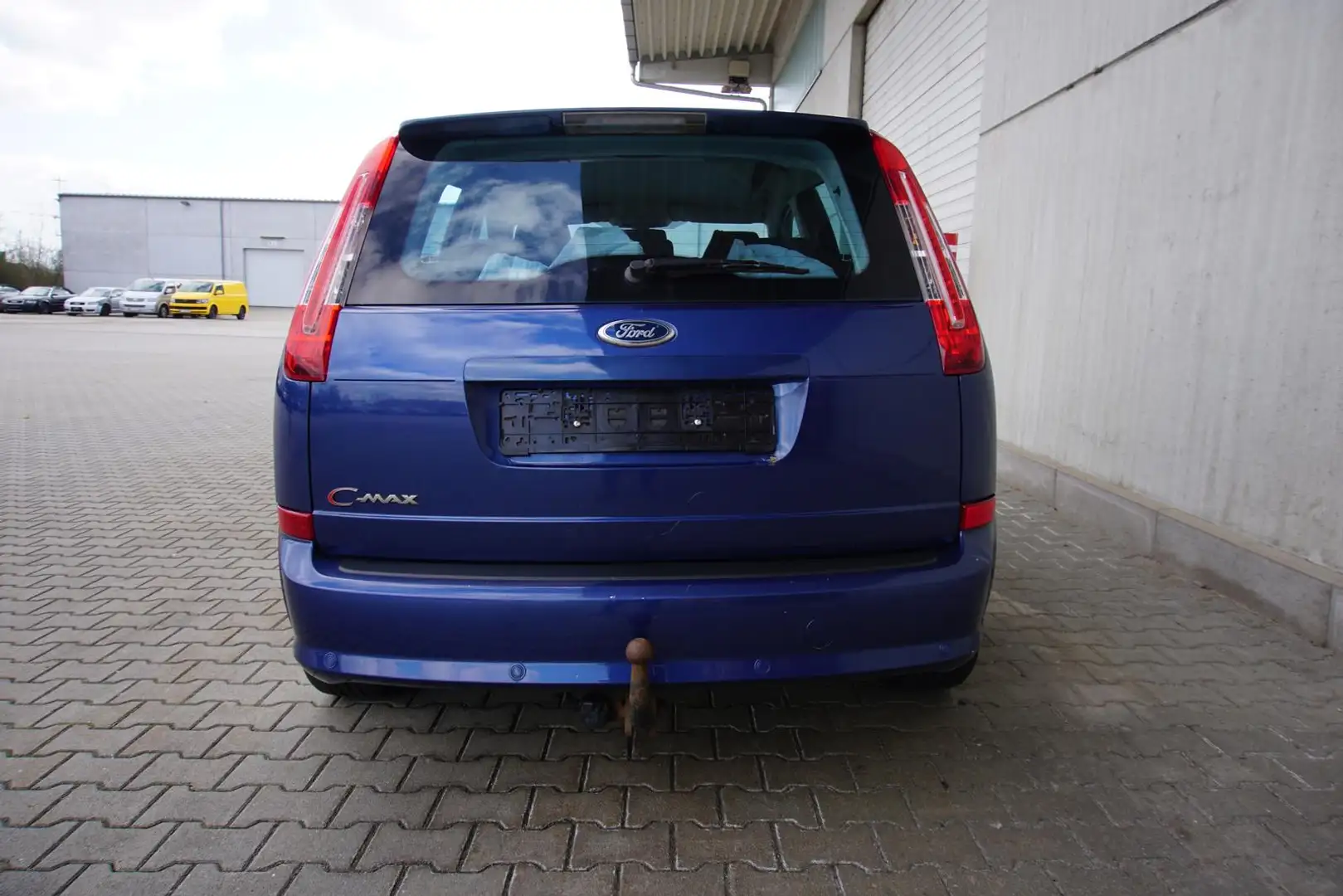 Vehicle image, number 6