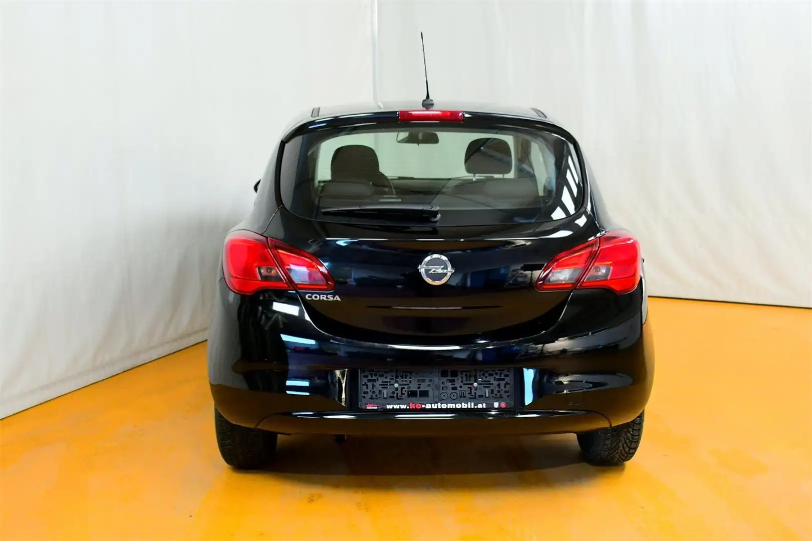 Vehicle image, number 18
