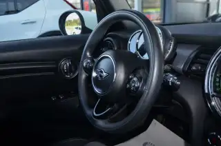 Vehicle image thumbnail, number 13