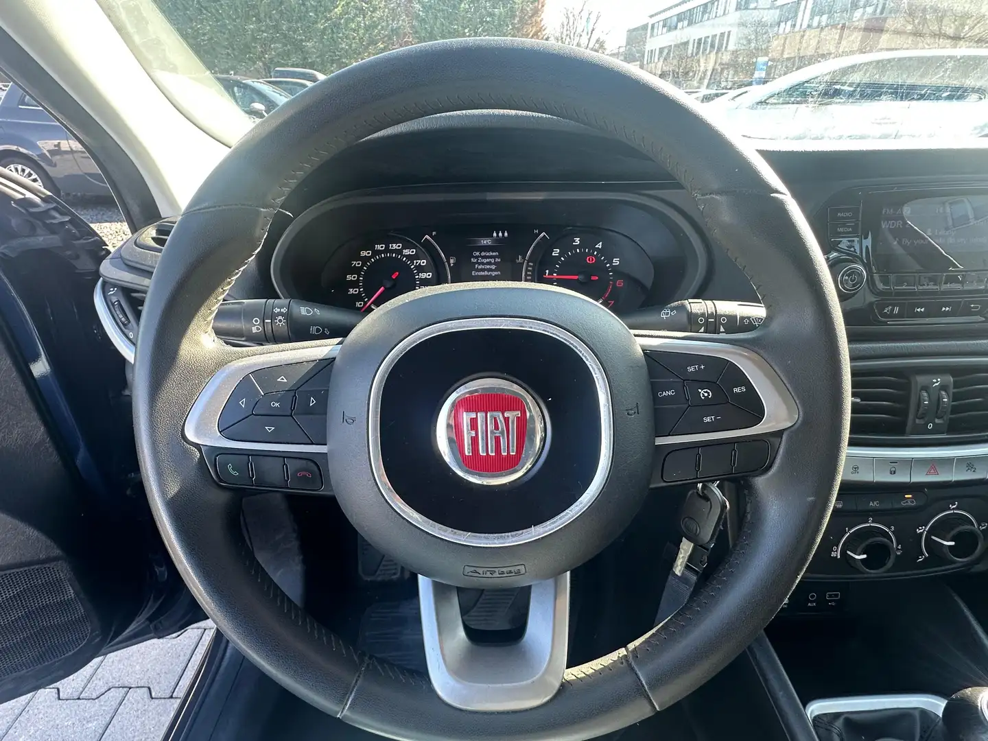 Vehicle image, number 10