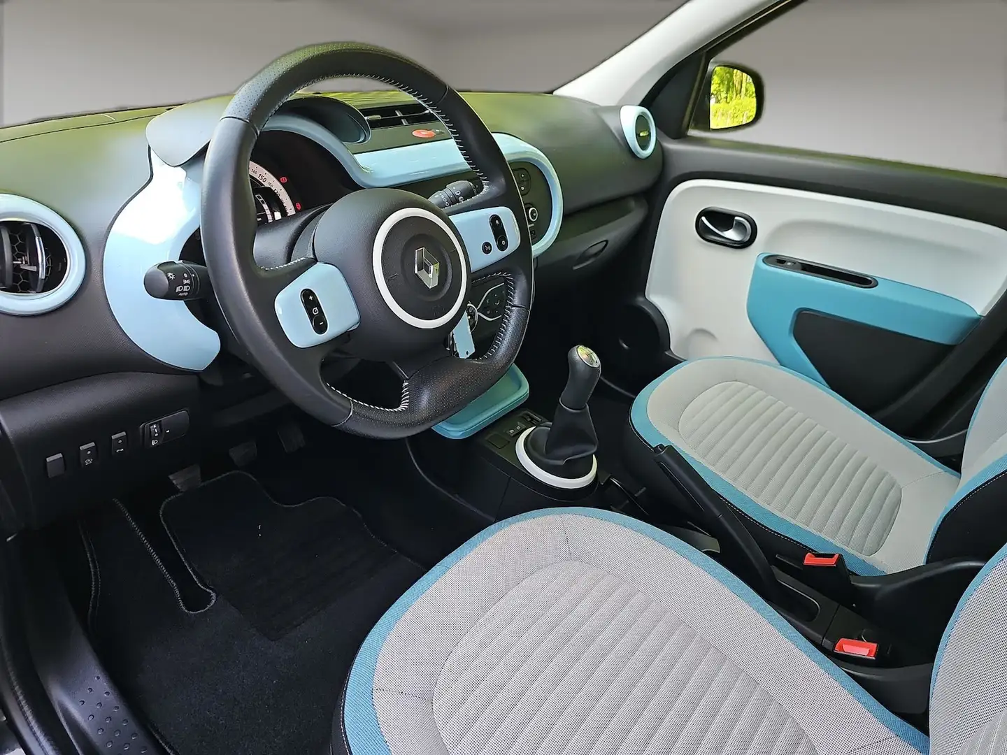 Vehicle image, number 8