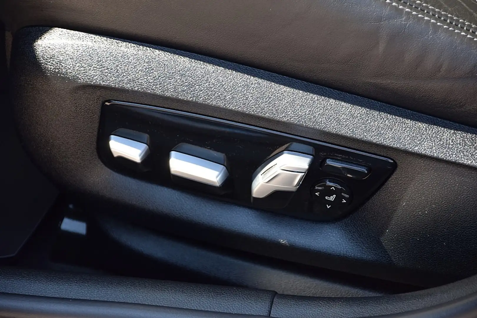 Vehicle image, number 15