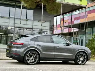 Vehicle image thumbnail, number 6