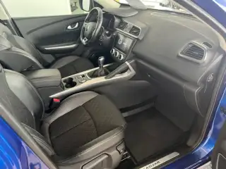 Vehicle image thumbnail, number 8