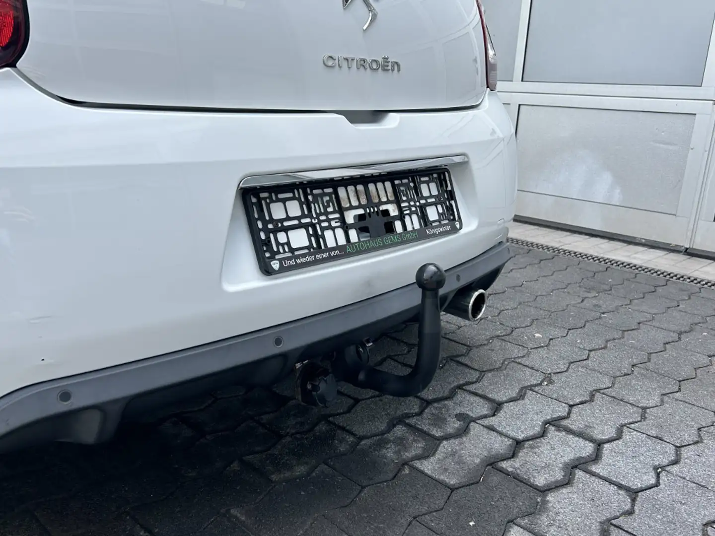 Vehicle image, number 7