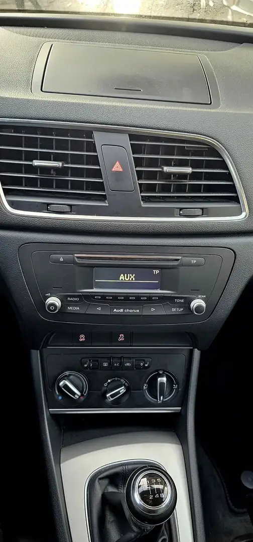 Vehicle image, number 9