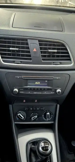 Vehicle image thumbnail, number 9
