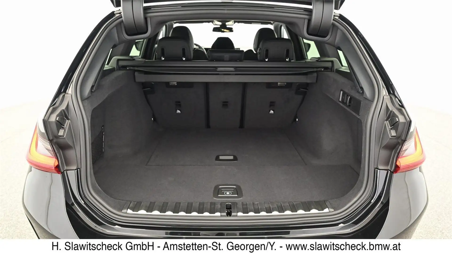 Vehicle image, number 19