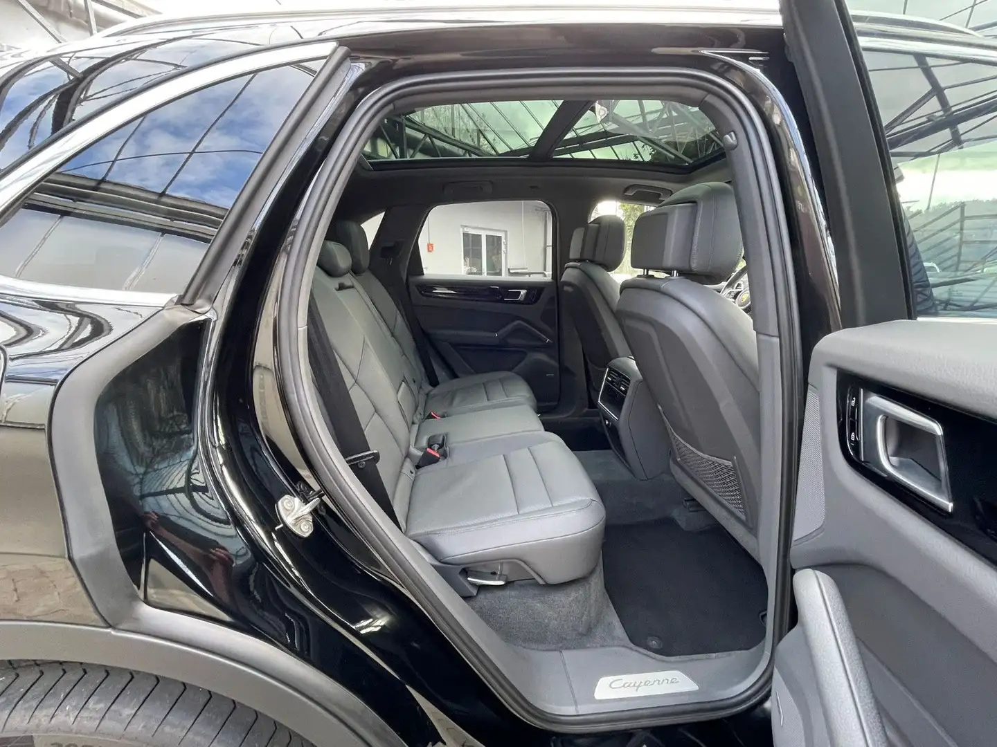 Vehicle image, number 20