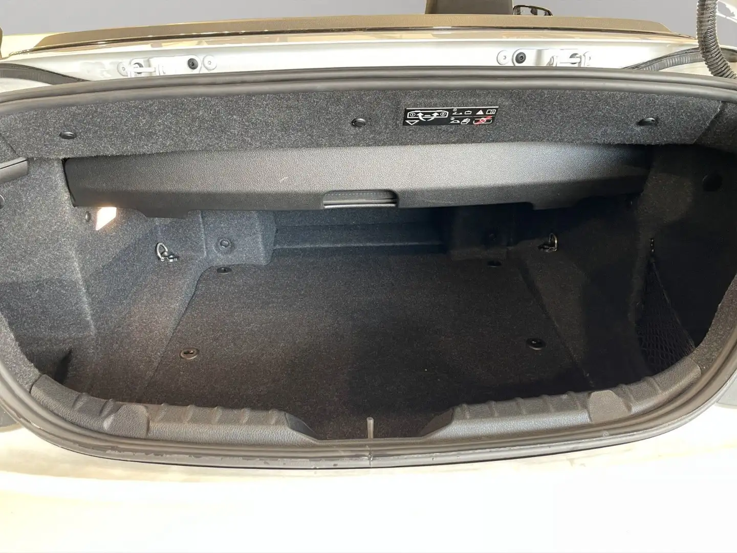 Vehicle image, number 9