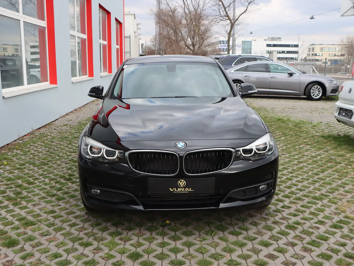 Vehicle image, number 3