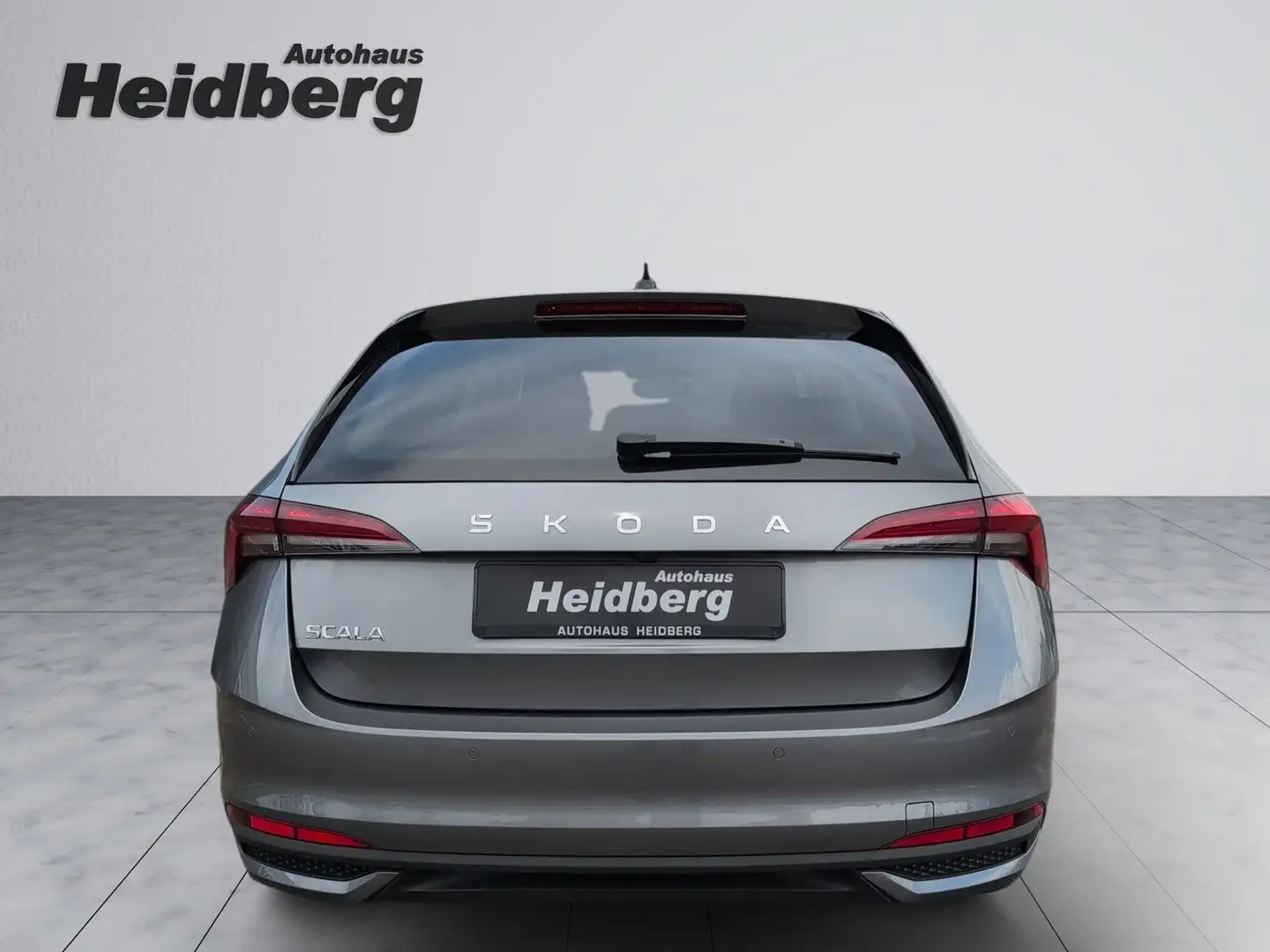Vehicle image, number 10