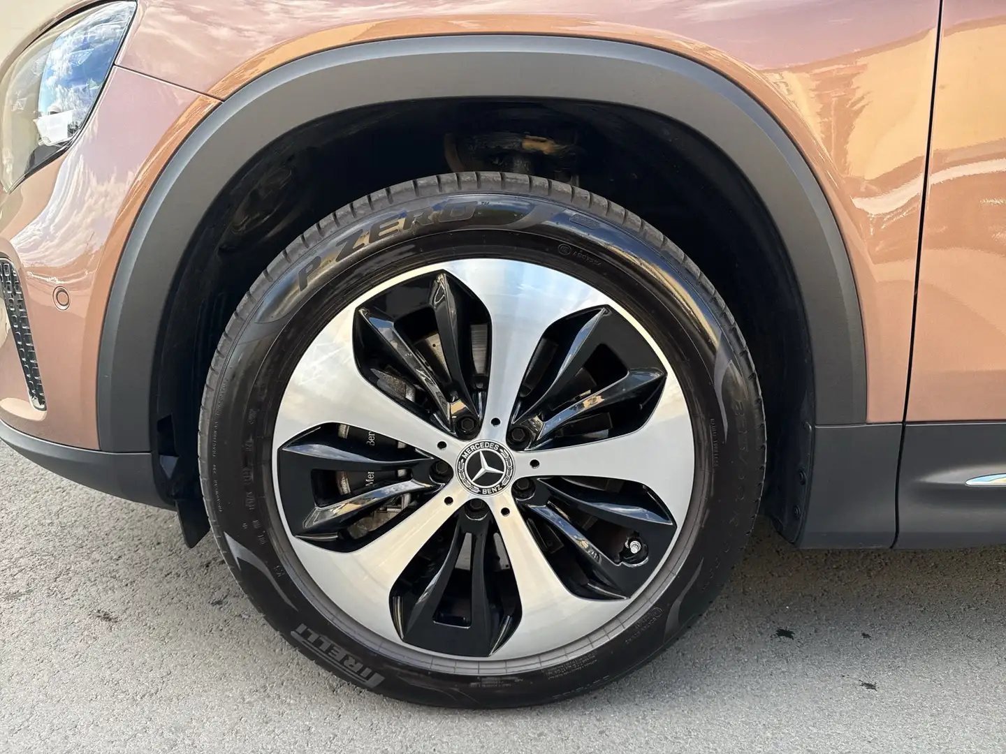Vehicle image, number 13