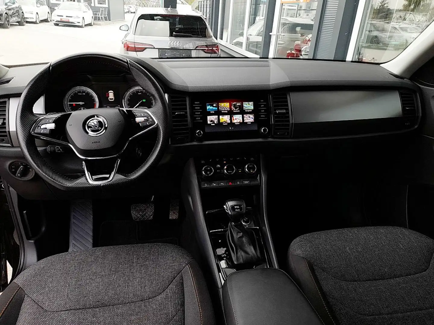 Vehicle image, number 3