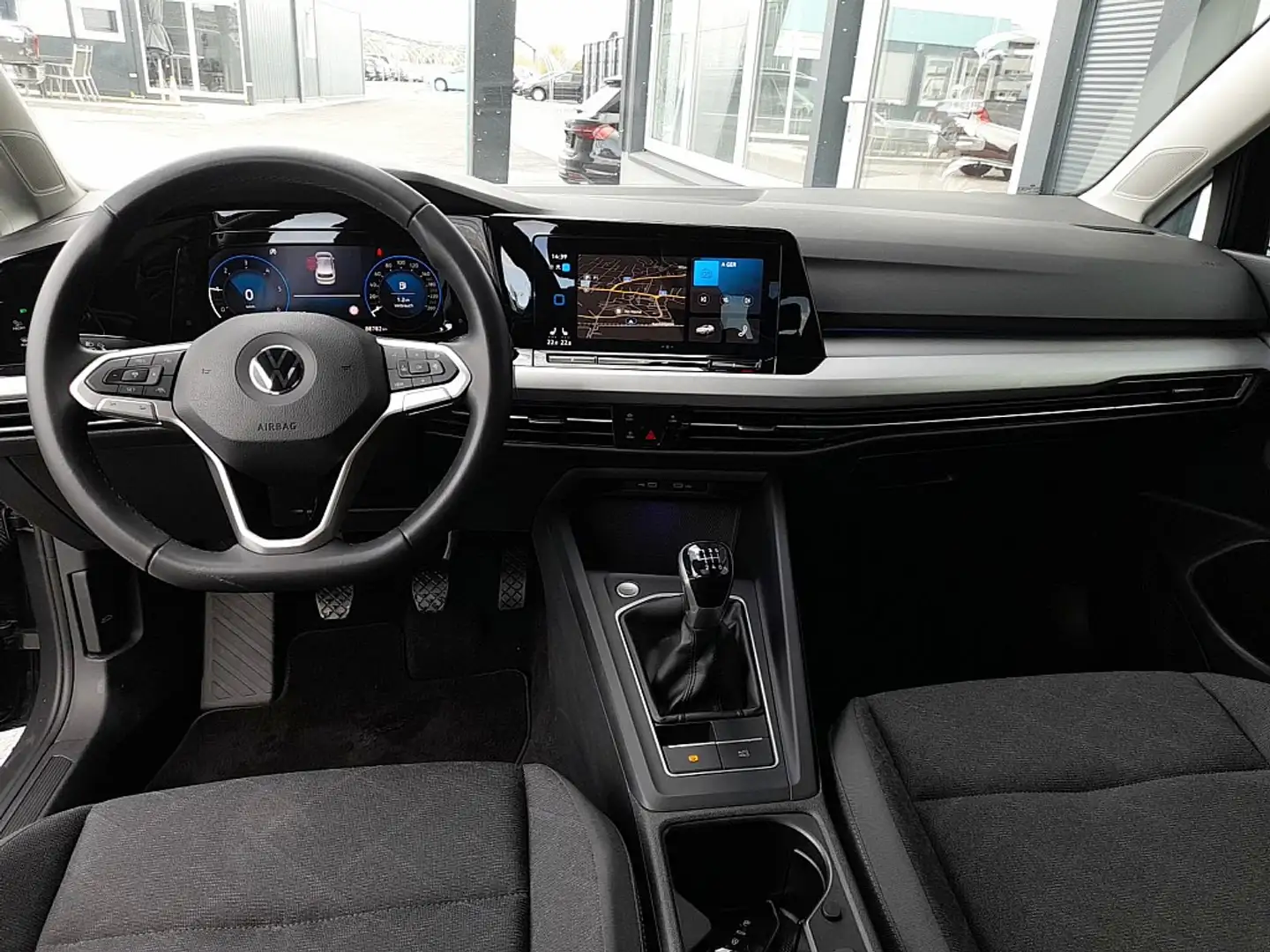 Vehicle image, number 3