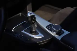 Vehicle image thumbnail, number 16