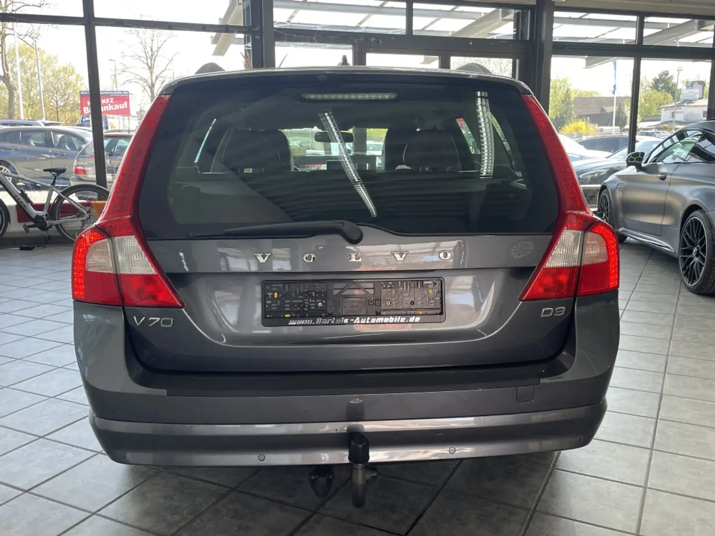 Vehicle image, number 6