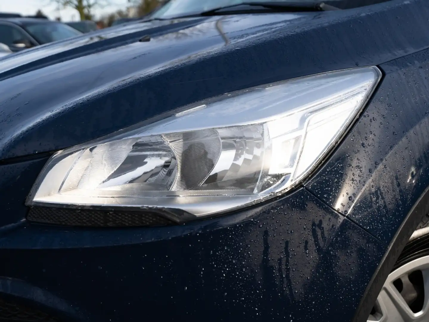 Vehicle image, number 4