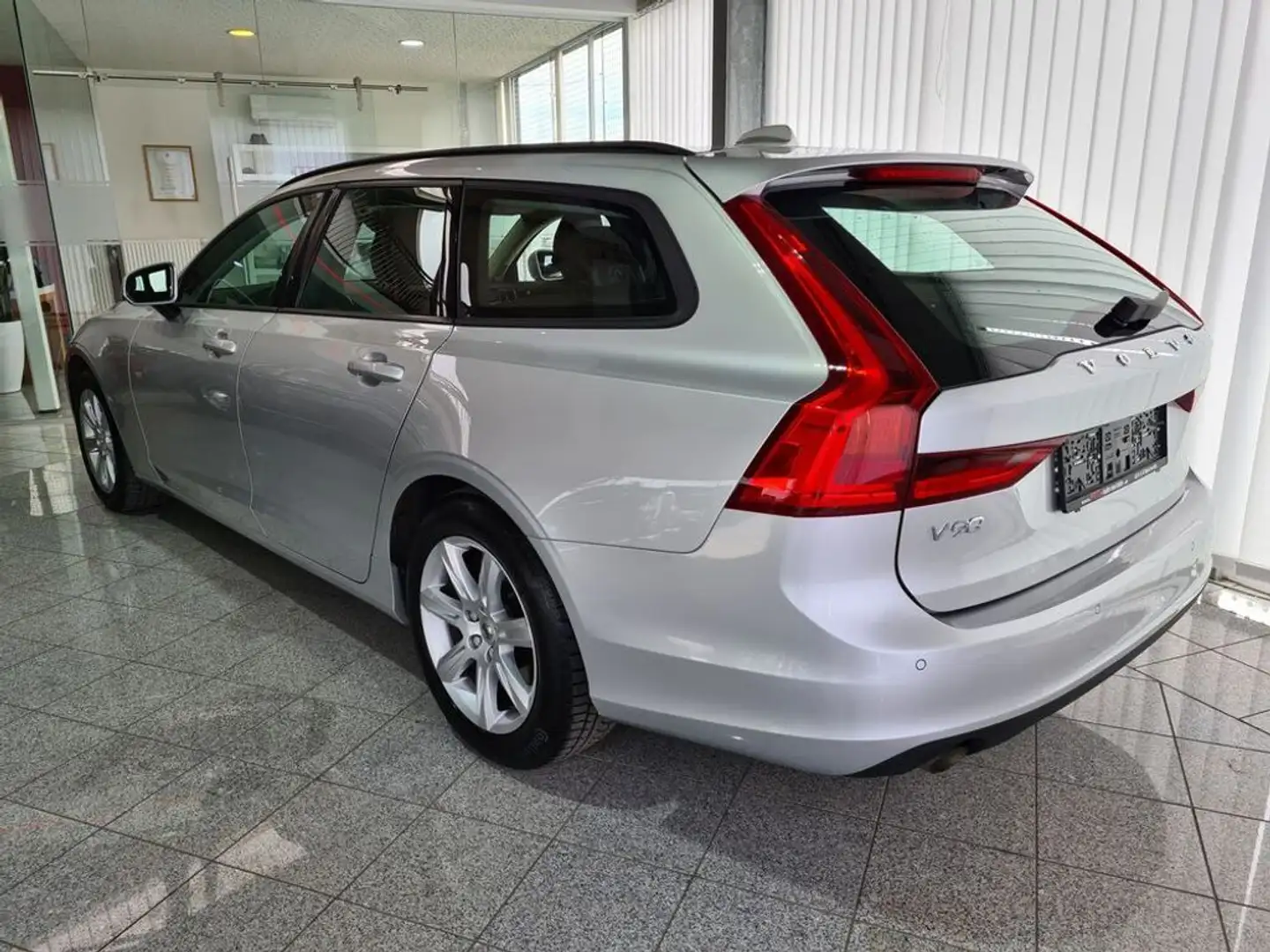 Vehicle image, number 3
