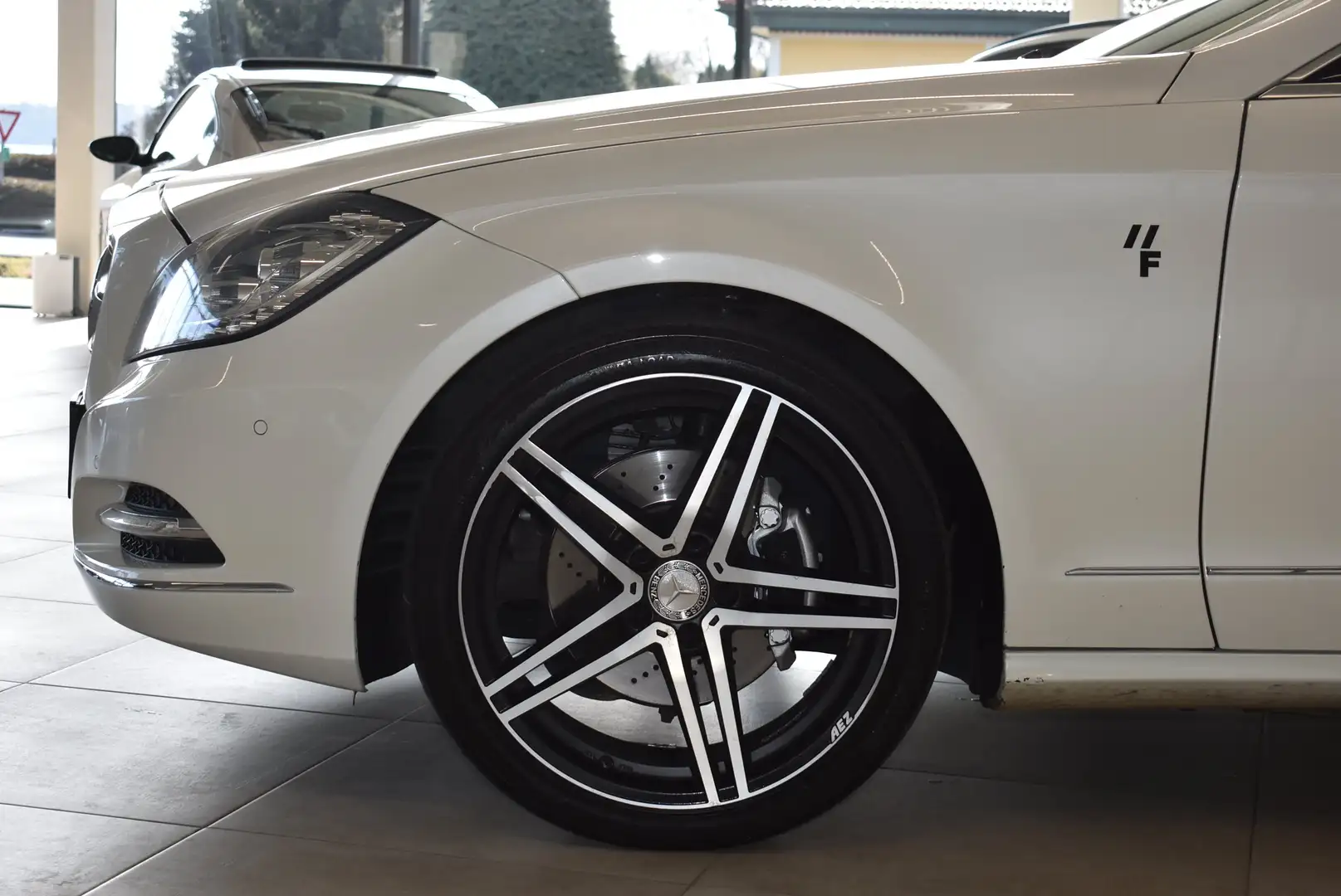 Vehicle image, number 8