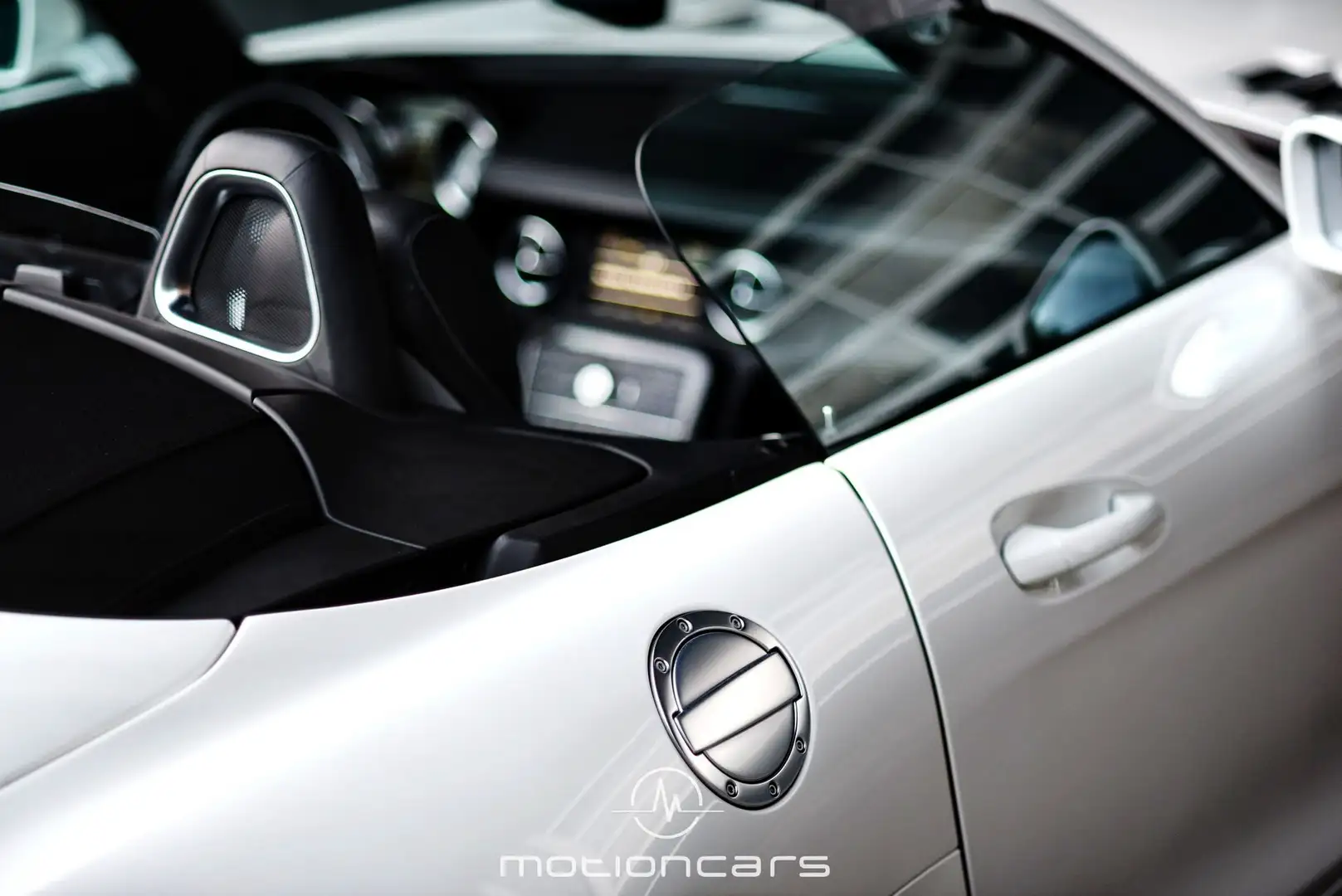 Vehicle image, number 42