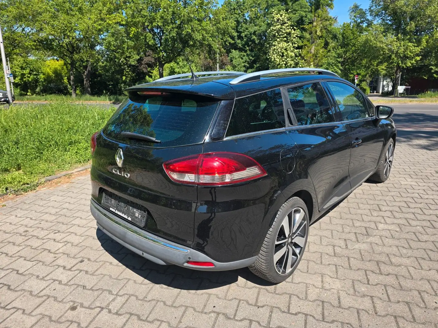 Vehicle image, number 7