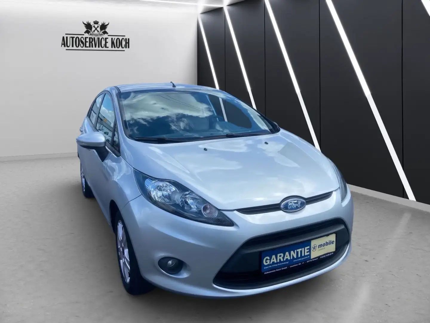 Vehicle image, number 4