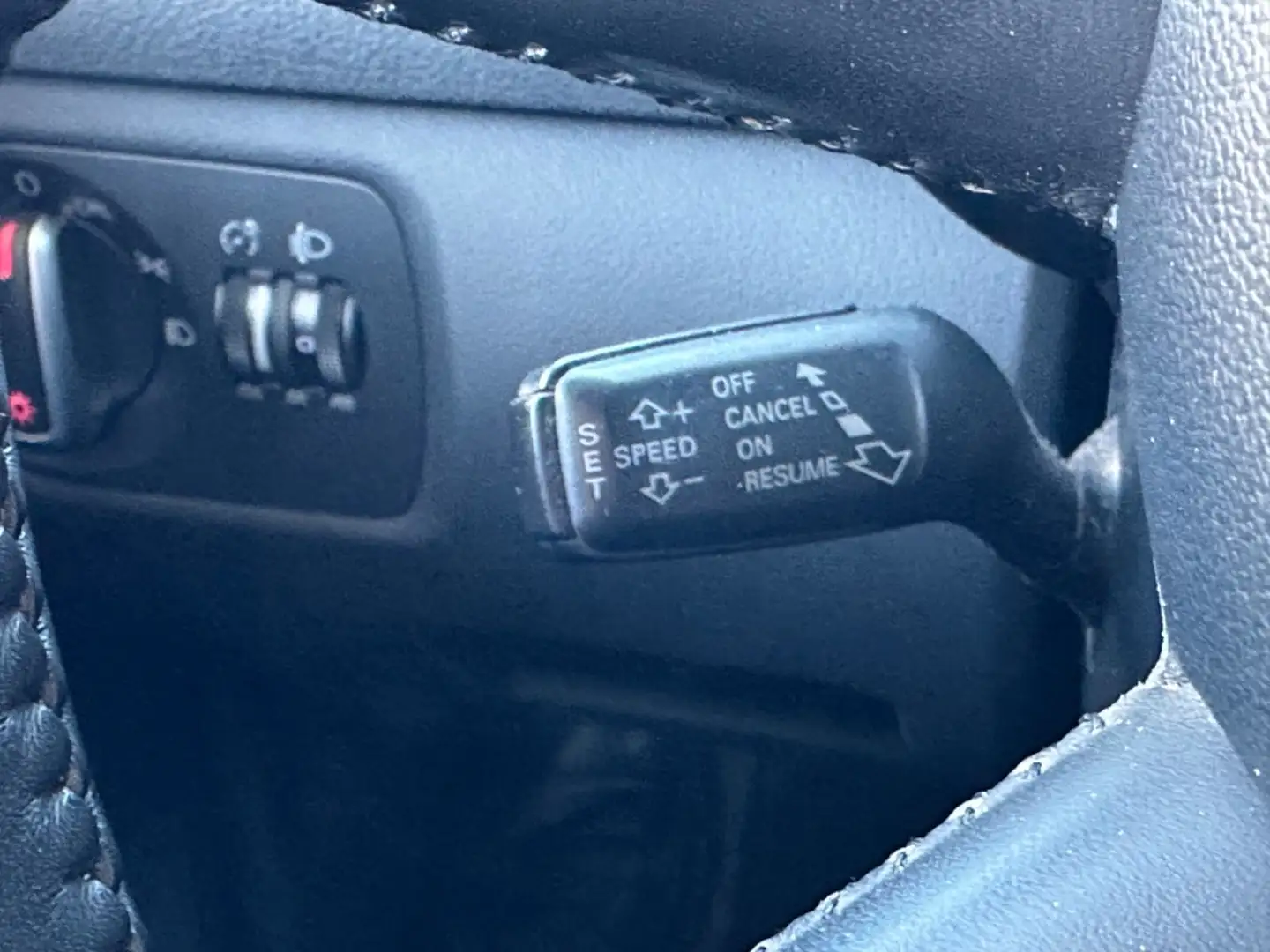 Vehicle image, number 10