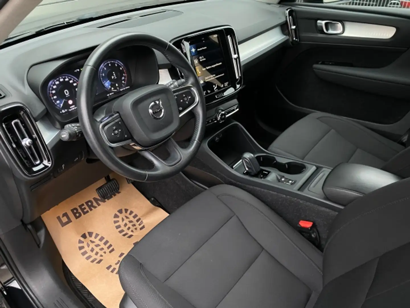 Vehicle image, number 9