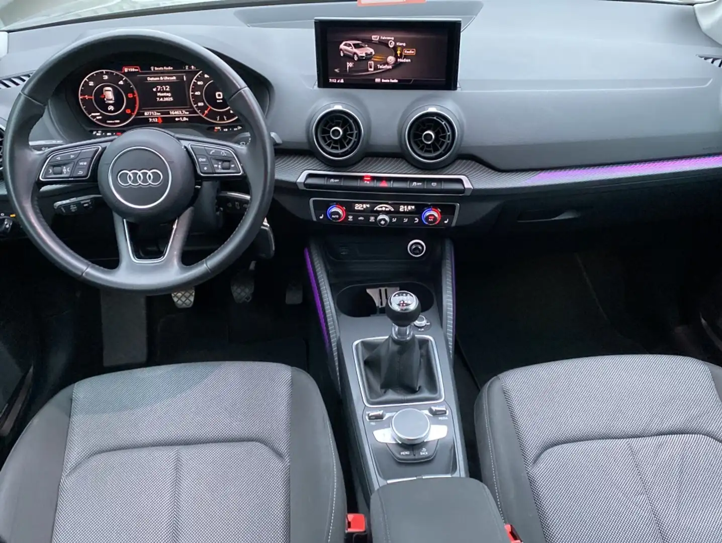 Vehicle image, number 5