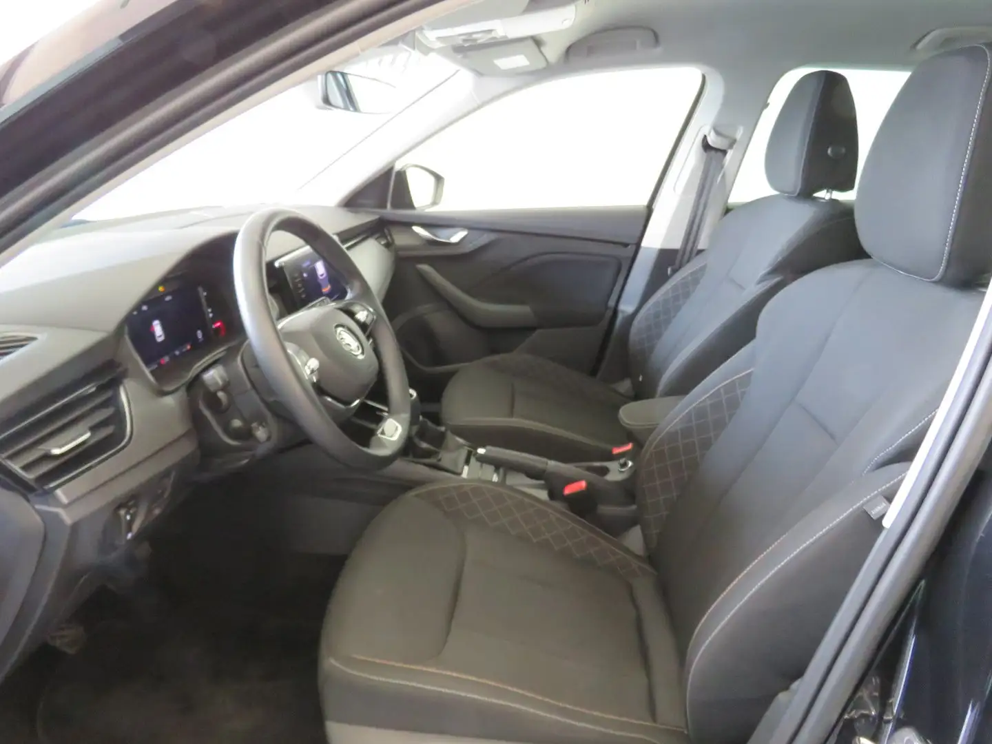 Vehicle image, number 5