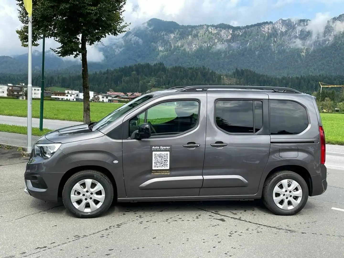 Vehicle image, number 2