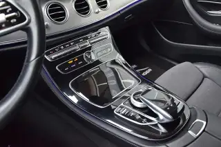 Vehicle image thumbnail, number 8