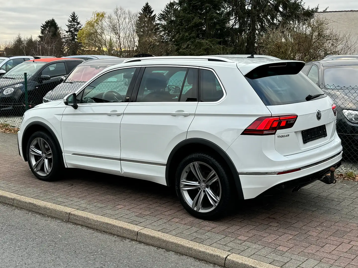 Vehicle image, number 17