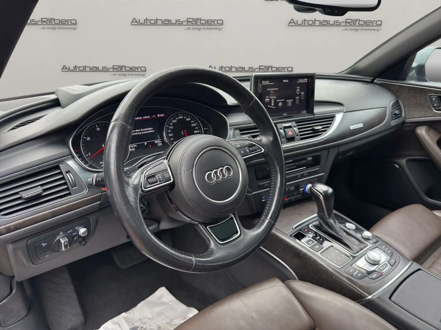 Vehicle image, number 8