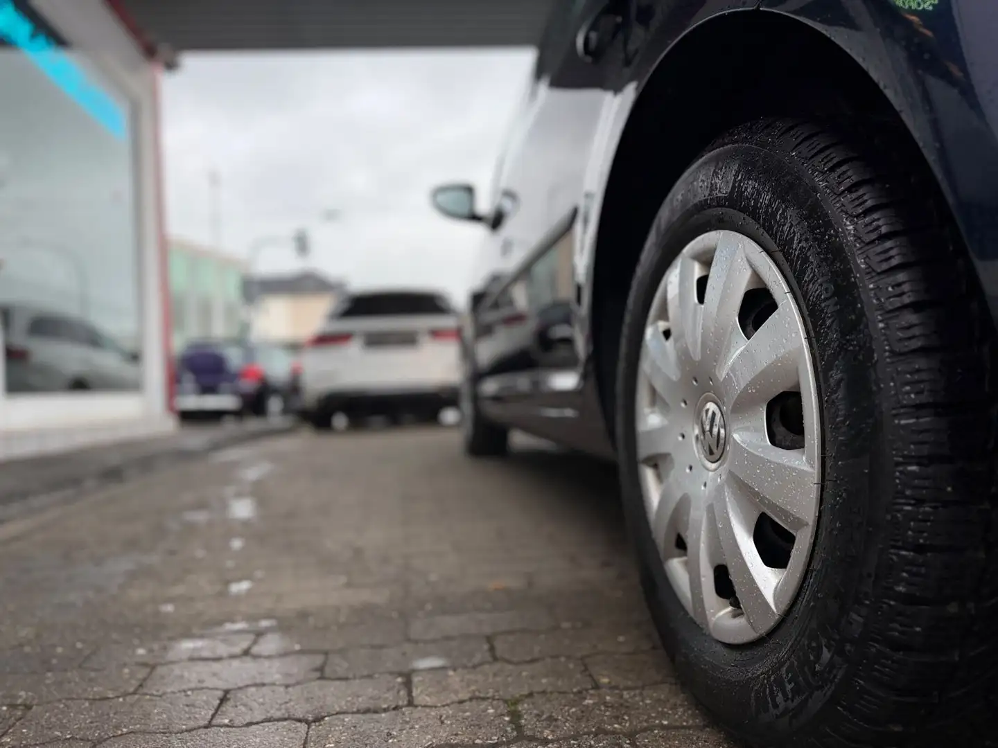 Vehicle image, number 7