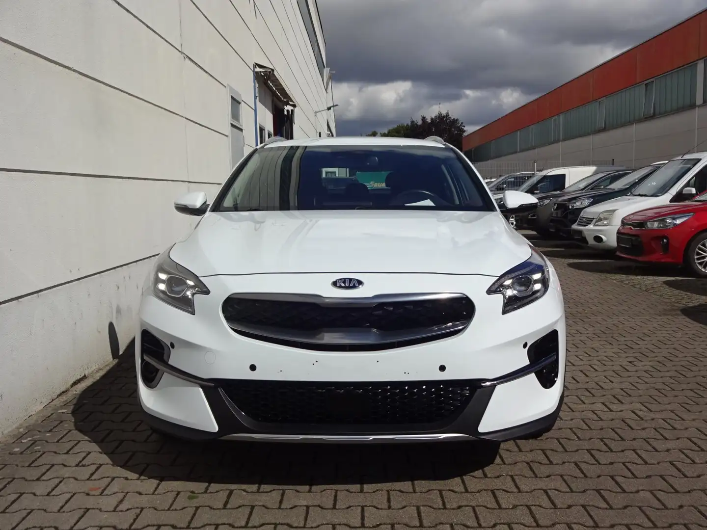 Vehicle image, number 8