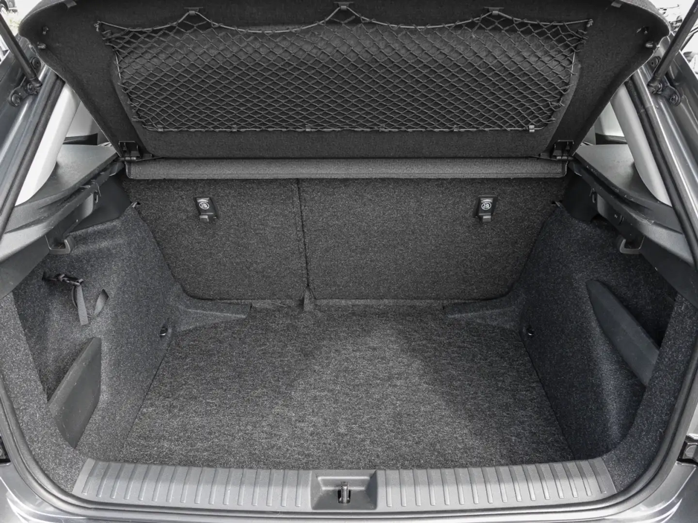 Vehicle image, number 16