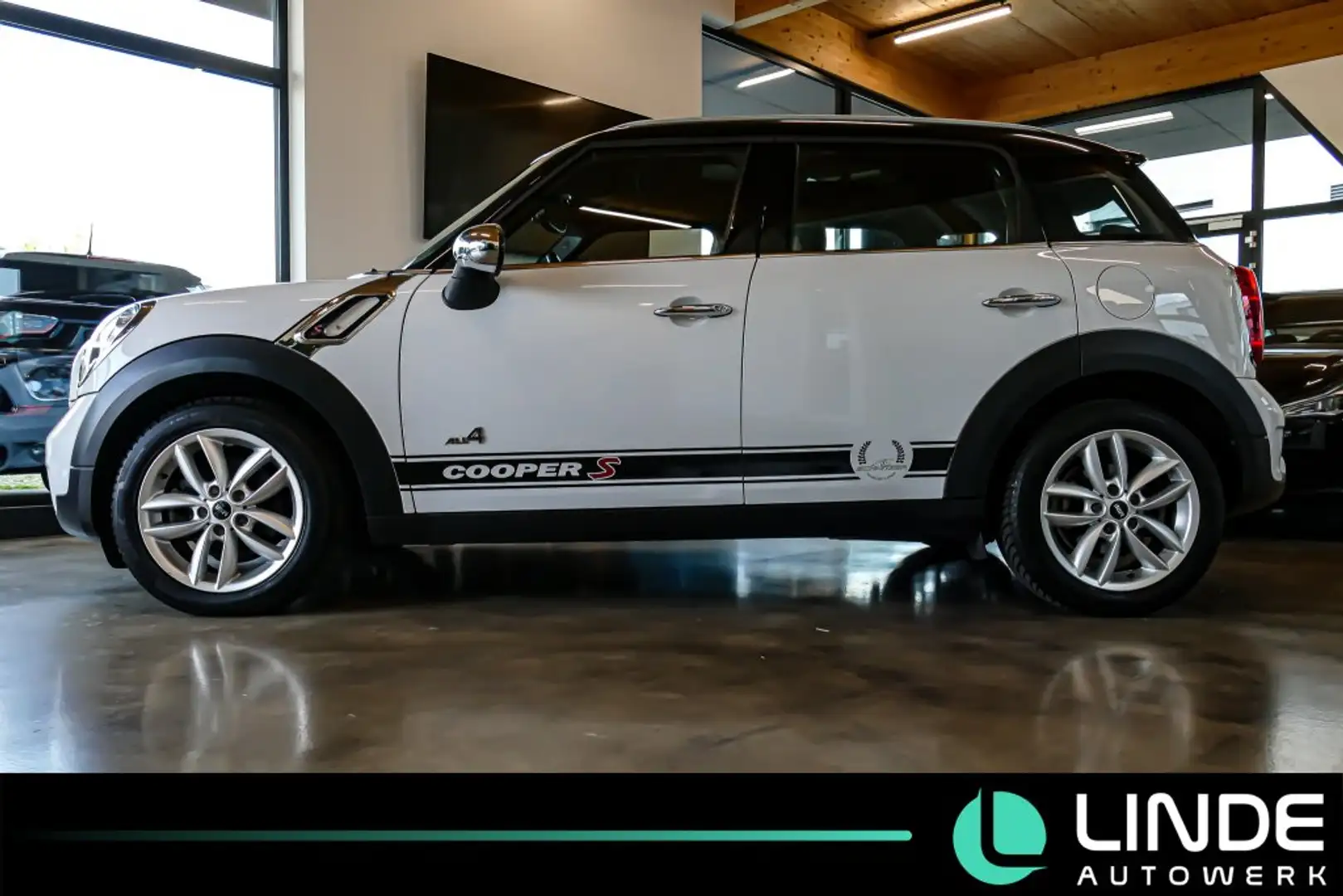 Vehicle image, number 4